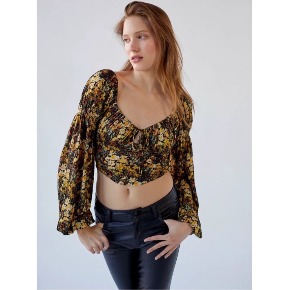 UO Elowen Puff Sleeve Blouse
